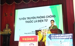 Đại úy Trần Hữu Đắc - Phòng CSĐTTP về ma túy (Công an Tỉnh Nghệ An) - tuyên truyền nội dung về thuốc lá điện tử