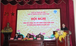 Đ/c Nguyễn Văn Lư - P.Bí thư thường trực Thành ủy Vinh, Chủ tịch HĐND thành phố - phát biểu chỉ đạo hội nghị