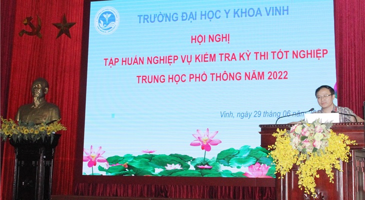 TS. Nguyễn Văn Tuấn - P.Hiệu trưởng trường ĐHYK Vinh - phát biểu khai mạc Hội nghị