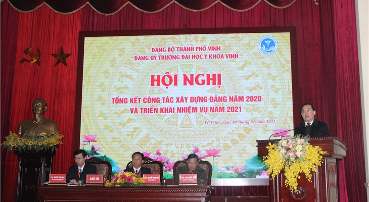 Đ/c Nguyễn Văn Lư - P.Bí thư thường trực Thành ủy Vinh, Chủ tịch HĐND thành phố - phát biểu chỉ đạo hội nghị