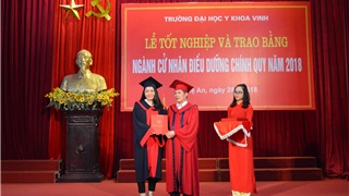 Lễ tốt nghiệp và trao bằng ngành Cử nhân Đại học Điều dưỡng năm 2018