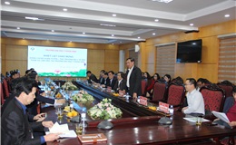Thứ trưởng bộ Y tế Đỗ Xuân Tuyên phát biểu chỉ đạo tại cuộc họp