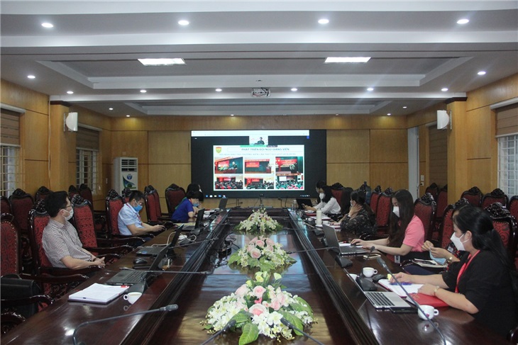 Toàn cảnh điểm cầu tham dự Hội nghị tại trường ĐHYK Vinh
