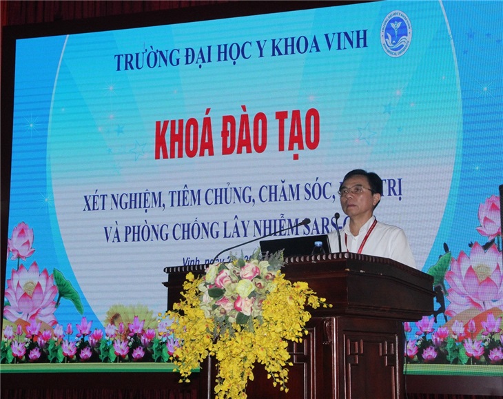 PGS.TS. Nguyễn Cảnh Phú - Bí thư Đảng ủy, Hiệu trưởng - phát biểu khai mạc