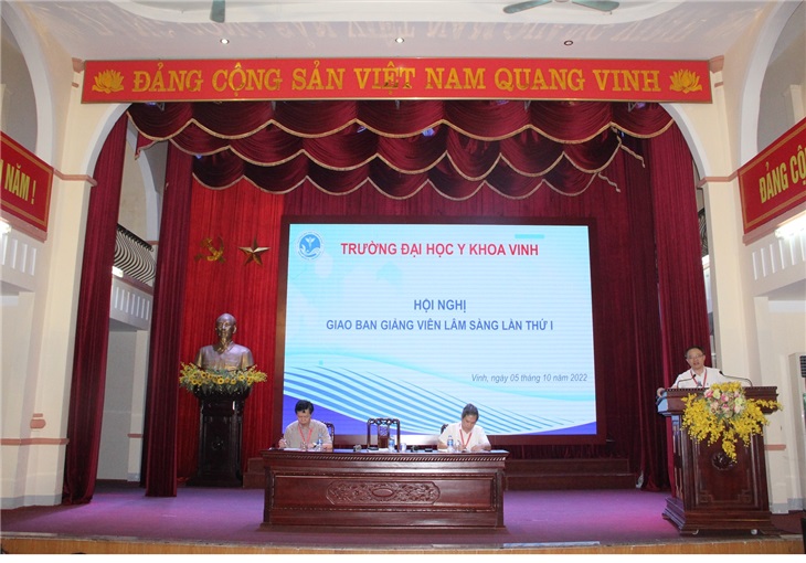 TS. Nguyễn Văn Tuấn - P.Hiệu trưởng - phát biểu chỉ đạo Hội nghị