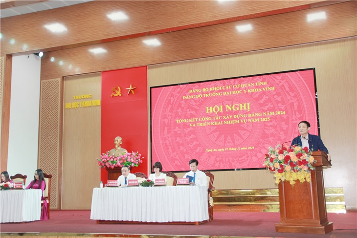 Đ/c Hoàng An Nhiên - P.Bí thư Thường trực Đảng ủy khối các cơ quan tỉnh Nghệ An - phát biểu chỉ đạo tại Hội nghị
