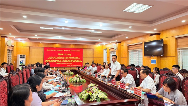 Toàn cảnh buổi làm việc