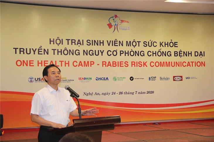 PGS.TS. Nguyễn Cảnh Phú – Hiệu trưởng trường ĐHYK Vinh - phát biểu khai mạc chương trình