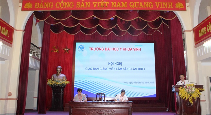 TS. Nguyễn Văn Tuấn - P.Hiệu trưởng - phát biểu chỉ đạo Hội nghị